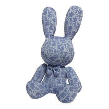 عروسک خرگوش آبی نشسته